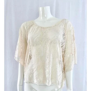 Blusa de encaje crema con alas de murciélago, top floral transparente, camisa de encaje holgada cubierta de playa - Imagen 1 de 8