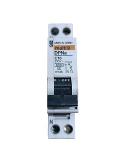 Merlin Gerin 19135 Interruttore multi9 DPNa C 16 230V 16A 4500 - Imagen 1 de 6
