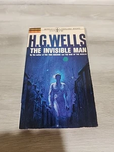 The Invisible Man, H.G. Wells SBN 425-01256-5 Mass Market Paperback Very Good - Picture 1 of 8