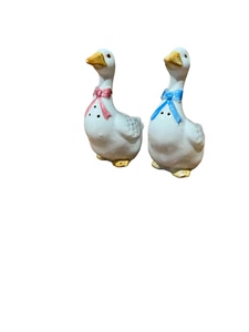 Vintage Otagiri Salt Pepper Shakers Duck Goose w Bows Vintage 1983 EUC - Picture 1 of 3