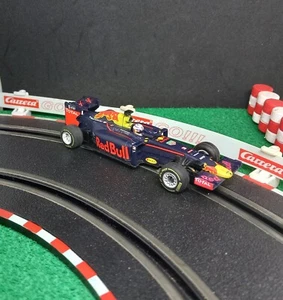 Voiture pour circuit Carrera GO Red Bull RB12 N°3 - Imagen 1 de 4