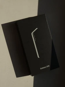 Samsung Galaxy S25 512gb Srebny - Zdjęcie 1 z 2