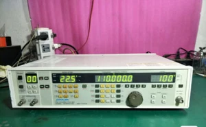 /JUNG JIN FM STEREQ/AM-FM SIGNAL GENERATOR JSG-1101B 100KHZ-110MHZ - Picture 1 of 5
