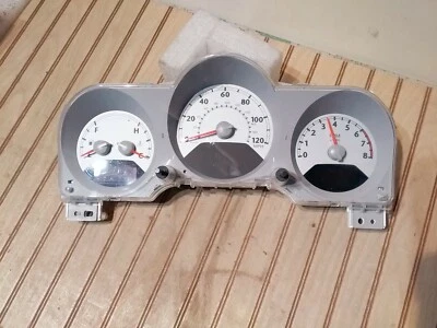 Cuadro de instrumentos Chrysler PT CRUISER 123.176 millas - tiene información.  2006-2008 Foto 1 de 4