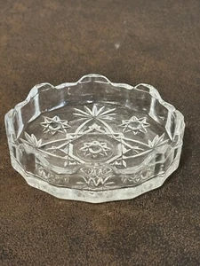 Clear Glass Ashtray Anchor Hocking Star of David Pattern Vintage Chunky 4” - Picture 1 of 6