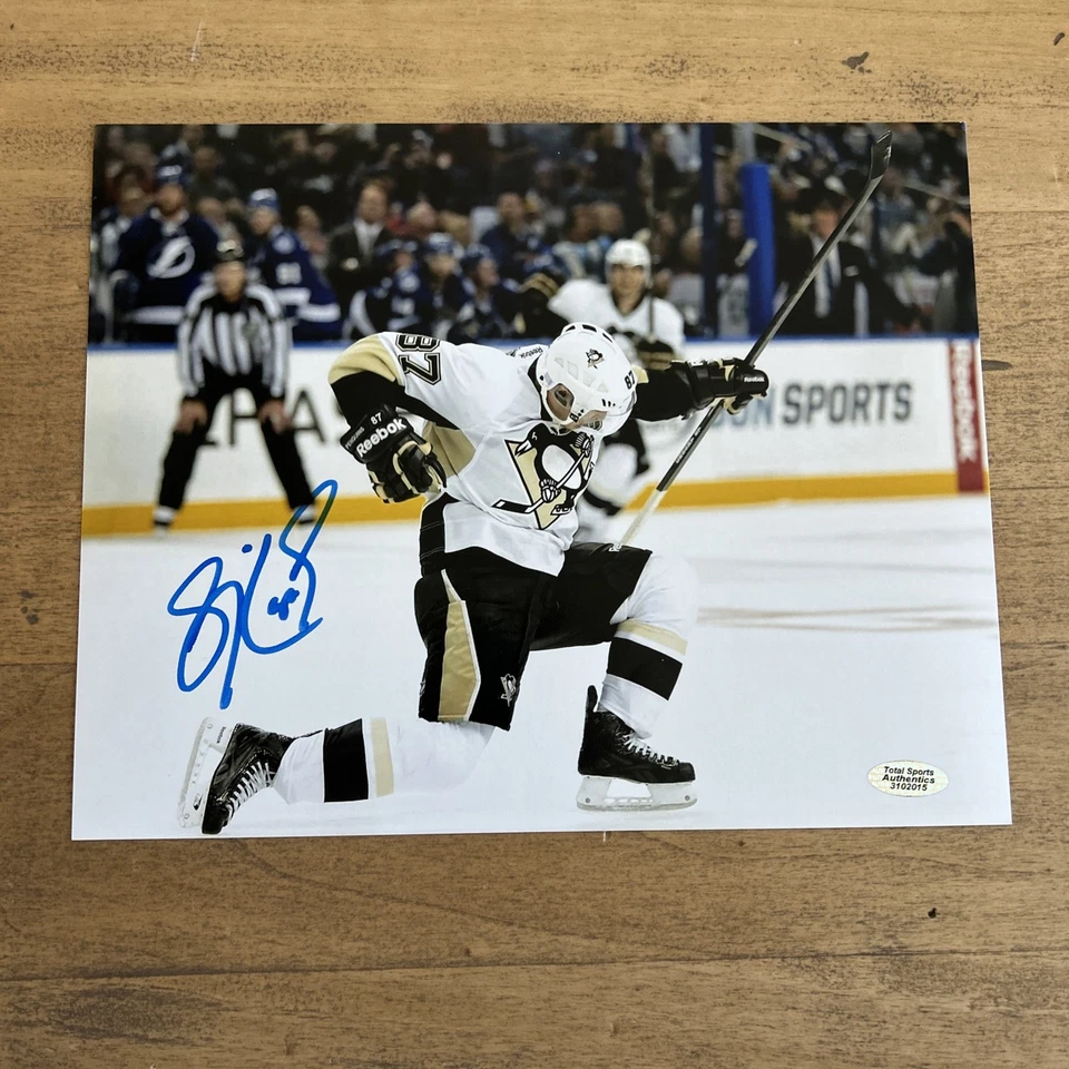 Foto firmada por Sidney Crosby de 8x10 con certificado de autenticidad autografiada de los Piratas de Pittsburgh Foto 1 de 4