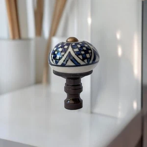 Set of 2 Gorgeous porcelain Lamp shade finials. Harp Toppers - Blue/White - Picture 1 of 3