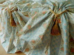 Pair Curtains TRELLIS FLORAL Cotton Mix 53.5"D 66"W Made in UK Country Farmhouse - Picture 1 of 11