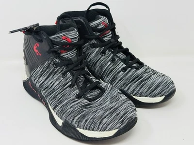 Shaq Youth 男孩黑色白色条纹运动面料针织高帮 4 码运动鞋 — 第 1/4 张图片