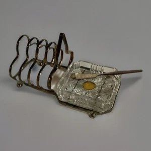 Estante para tostadas vintage inglés plateado de cuatro rebanadas con cuchillo y plato de vidrio - Imagen 1 de 2