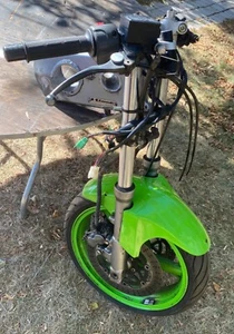 1995 96 97 Kawasaki Ninja Zx6R  FRONT  END  Handlebars, Forks, Brakes Wheel Tire - Picture 1 of 21