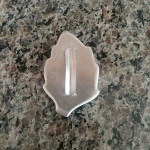Vintage Metall Blatt Ausstecher - Bild 1 von 2