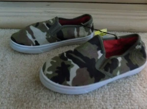 Revolution Toddler Boy's Size 4 Slip-On Shoes Camouflage NWT - Picture 1 of 3