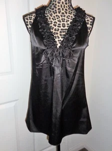 Top halter Max Studio negro sin mangas con volantes ropa de club talla S nuevo con etiquetas - Imagen 1 de 5