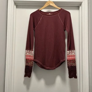 Free People Kombucha Cuff Thermal Top Shirt Size Large Statement Sleeve Burgundy - Picture 1 of 11