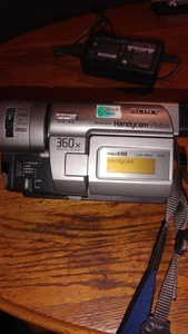 Sony Handycam CCD-TRV57 Vision Video 8 Nightshot Camcorder Tested & Working  - Picture 1 of 8