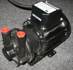 Flojet Magnetically Coupled Pump - NEMP GP 40/6 - 110 VAC - 50/60 Hz - 11.4 GPM - Picture 1 of 7
