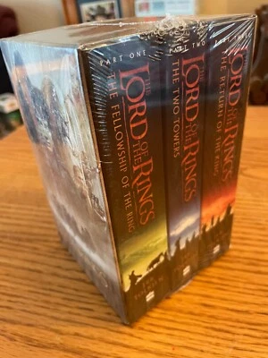 NEW Lord of the Rings Trilogy FELLOWSHIP RINGS 2 Towers RETURN KING Tolkien 2001 - Image 1 of 4