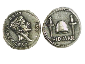 ROMAN BRUTUS EID MAR DEUX POIGNARDS LIBERTY CUP DENIER PIÈCE DE MONNAIE MUSÉE REMAKE - Photo 1 sur 13