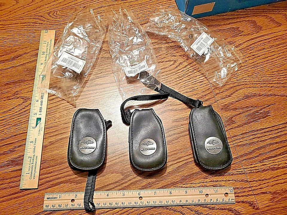 Lote de 3 NUEVAS NFL Baltimore RAVENS Cuero Abatible Teléfono Fundas, VER FOTOS Foto 1 de 4