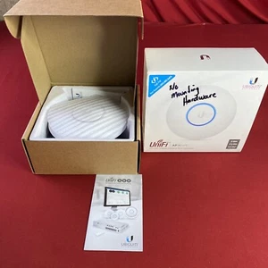 Ubiquiti UAP-AC-LITE UniFi AC Lite Access Point, 802.3af (ohne Montagematerial) - Bild 1 von 6