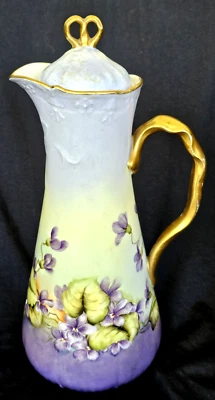 LIMOGES POUYAT JP FRANCIA JARRA DE EWER OLLA DE CHOCOLATE PINTADA A MANO PÚRPURA VIOLETAS Foto 1 de 4