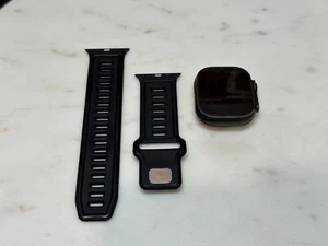 Apple Watch Ultra 2 (GPS + Cellular) 49MM - Black Titanium - (Unlocked) - Fair - Photo 1 sur 8