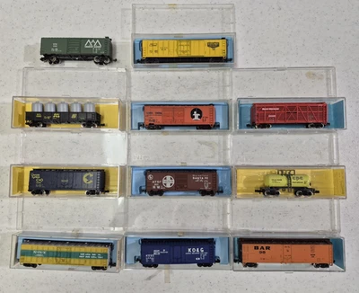 11 Atlas N Scale Freight Cars With assorted Road Names - Used - Image 1 of 4