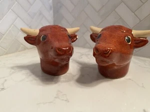 VINTAGE ROSEMEADE NORTH DAKOTA POTTERY BULL BULLS OX HEAD SALT & PEPPER SHAKERS - Picture 1 of 4