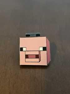 Minecraft Pixel Pig 2D Flip Up Drop Enamels Pin Authentic Think Geek Pinback - Picture 1 of 5