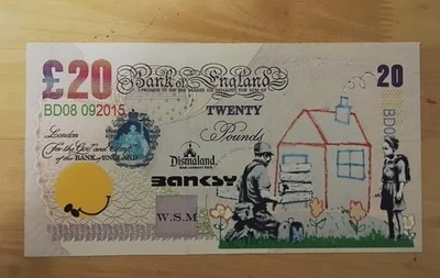Billete de lienzo moneda lúgubre obra de arte Dismaland Banksy amurallado hotel  Foto 1 de 2