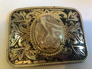 Vintage metal ornate belt buckle with stone center - broken stone - Picture 1 of 3