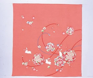 Furoshiki 68 cm Chirimen Kreppstoff "Hana-Mari Usagi" rosa - Bild 1 von 4