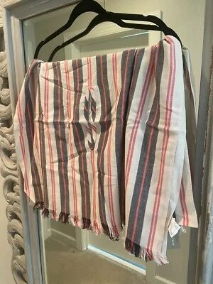 NUEVO CON ETIQUETAS J.Crew Marfil, Azul y Rojo Rayas Poncho Bufanda (tiene agujeros para los brazos) Foto 1 de 3