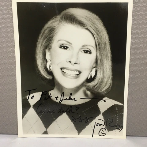 JOAN RIVERS HAND SIGNED 8x10 PHOTO COMEDY LEGEND Cover