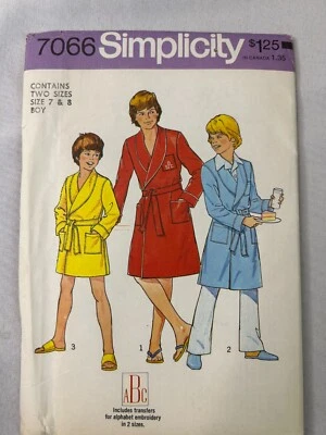 Vintage ©1975 Simplicity Sewing Pattern Boys' Size 7-8 Robe & Transfer No. 7066 - Image 1 of 3