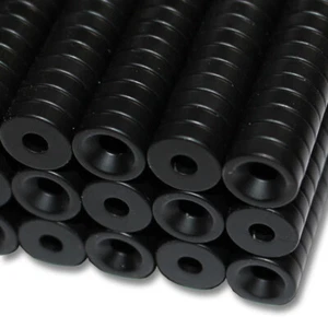 10 MAGNETI ANELLO NEODIMIO D10x3 mm SUD 3,5 mm FORO ABBASSAMENTO EPOSSIDICO NERO 700 g - Foto 1 di 4