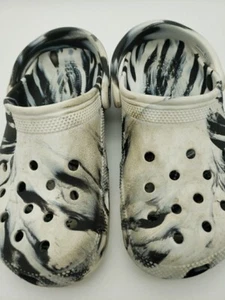 CROCS COOL MARBLED SHOES BLACK CREAM GRAY M 5 W 7 - Picture 1 of 8