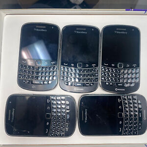 Lot de 5 téléphones portables 8 Go BLACKBERRY BOLD 9900 (opérateur : 4x Rogers, 1x Telus)