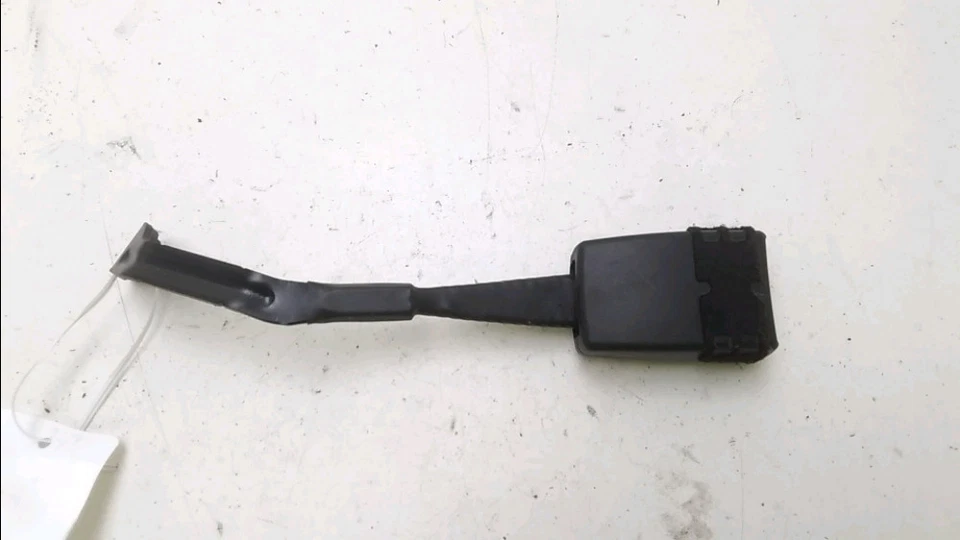 BOUCLE DE CEINTURE DE SECURITE AVANT DROIT Audi TT (8J3) 2006 - Photo 1/1