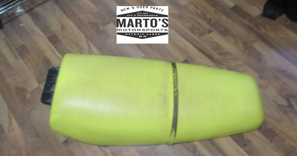 OEM KAWASAKI 1997 STS 750 JET SKI YELLOW SEAT ASSEMBLY - Imagem 1 de 4