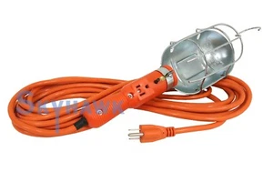 25-ft HEAVY DUTY INCANDESCENT TROUBLE WORK LIGHT w/ Hook and Extra Socket - Picture 1 of 1