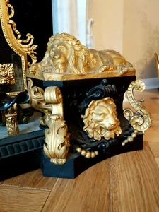 Französisches Empire Gusseisen & Ormolu expandierender Feuerfender, Löwenüberrainer / Versace - Bild 1 von 13