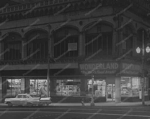 Wonderland Worlds Finest Arcade 1960s 8x10 Reprint Of Old Photo - Bild 1 von 1