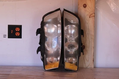 Carcasa faros derecho e izquierdo audi a4 2002-2005 Foto 1 de 2