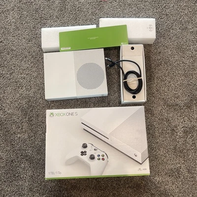 Sistema - Xbox One S 1TB - Consola Blanca - Completo En Caja - Probado Foto 1 de 4