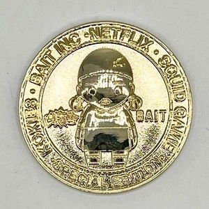 Squid Game Seung Hee Doll Bait Exclusive SDCC 2021 2" Special Edition Coin - Picture 1 of 2
