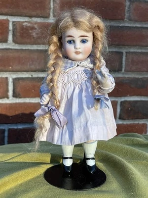 Muñeca articulada bisque antigua ojos dormidos marcada 150 Alemania? 6,75" Foto 1 de 4