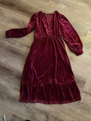Vestido Olivia Midi Terciopelo Abotonado Manga Abullonada Cuello en V Dividido Talla Grande Rojo Foto 1 de 4