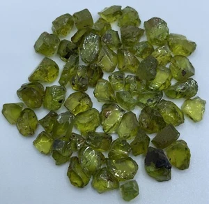 Peridoto áspero de 100,60 quilates excelente grado facetario de Tanzania, para lapidario - Imagen 1 de 8